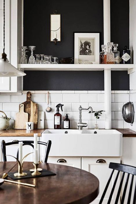 Black-mur-inspi